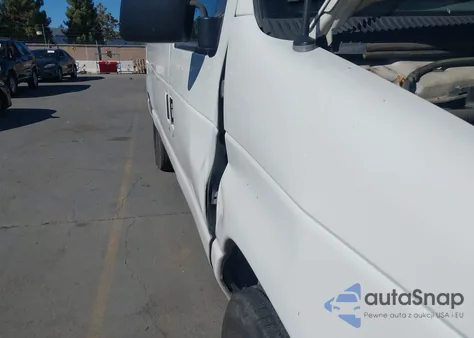 2000 Ford E-150 Commercial/Recreational from USA, damaged, VIN 1FTRE1420YHB33834